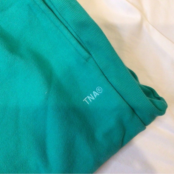 TNA by Aritzia Boyfriend Sweatpants Sz L - Picture 4 of 5